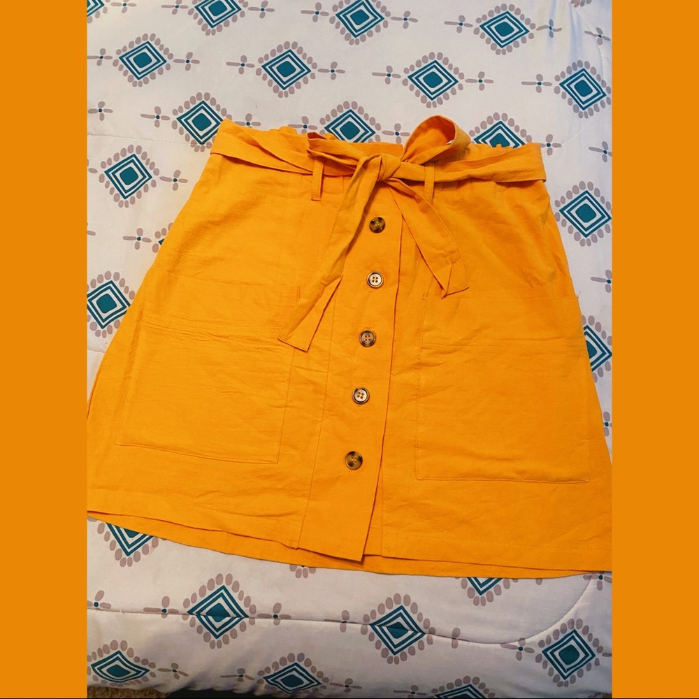 Button skirt💛💛